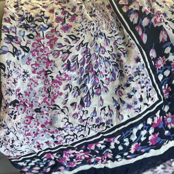 Talbots Scarf with Floral Design - Picture 5 of 7